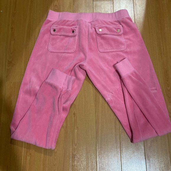 Pink Velvet Juicy Couture bottoms - Picture 2 of 3
